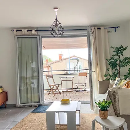 Apartament Confortable T2 Pour 4 Voyageurs, Parking Prive Et Terrasse