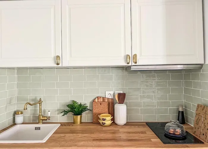 Confortable T2 Pour 4 Voyageurs, Parking Prive Et Terrasse Appartement