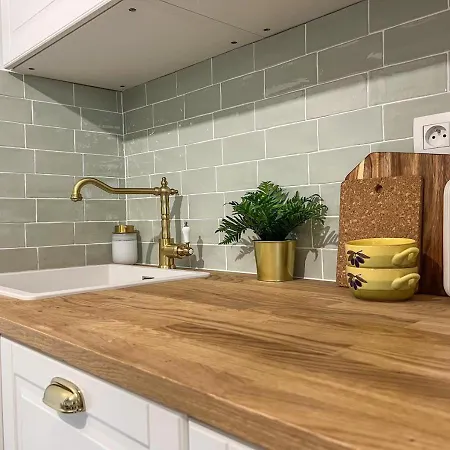 Lägenhet Confortable T2 Pour 4 Voyageurs, Parking Prive Et Terrasse