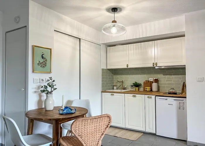 Confortable T2 Pour 4 Voyageurs, Parking Prive Et Terrasse * 圖盧茲